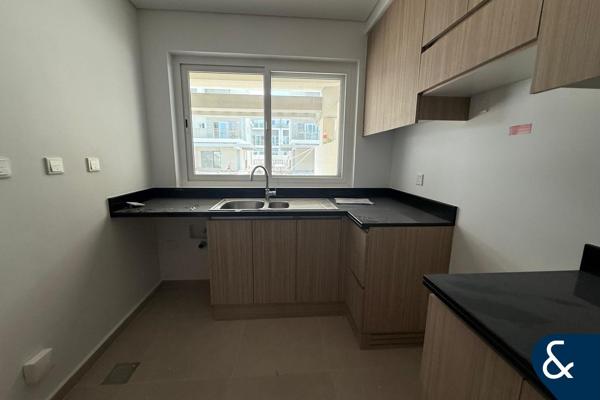 Single Row | Brand New Build | Great Plot